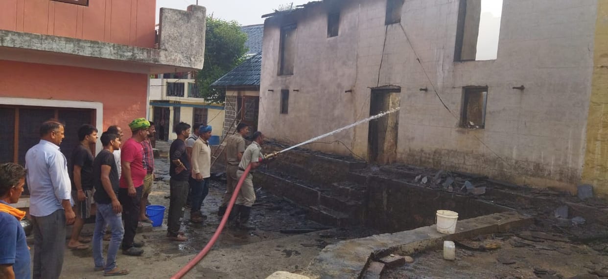 two cow shed burnt and three lakhs rupees properity destroyed