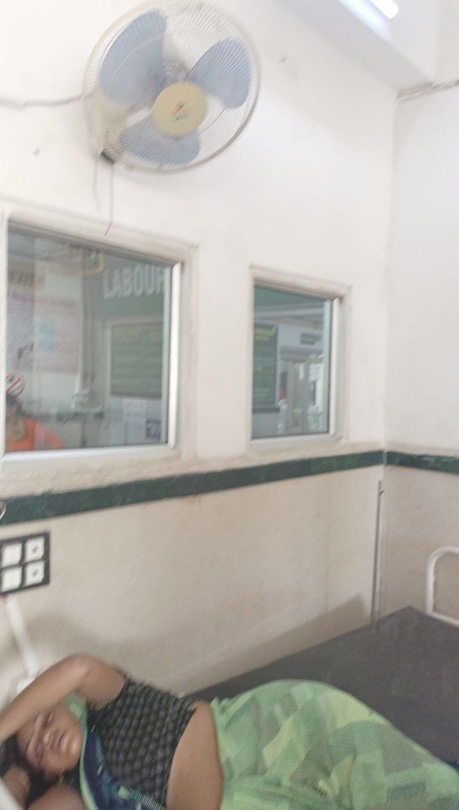 The heat of the patients is increasing, the coolers in the hospital and the fans are not even running far away