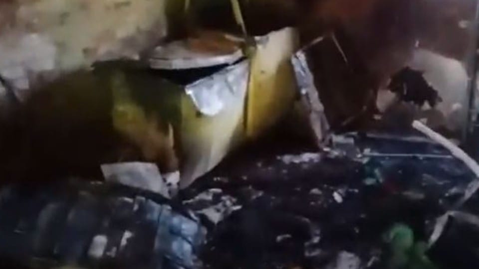 fire broke out in house family saved life by jumping on the neighboring terrace in firozabad