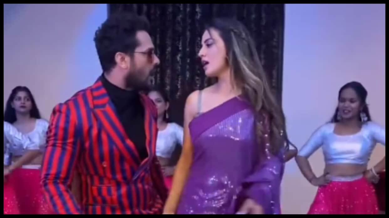 Bhojpuri: Khesari lal yadav dances with akshara singh on song aaja reel pe dekhawatani watch viral video here