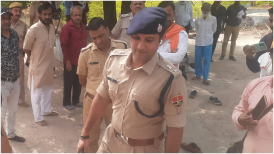 Miscreants stole prized idol of Thakur ji by killing priest in bundi kota