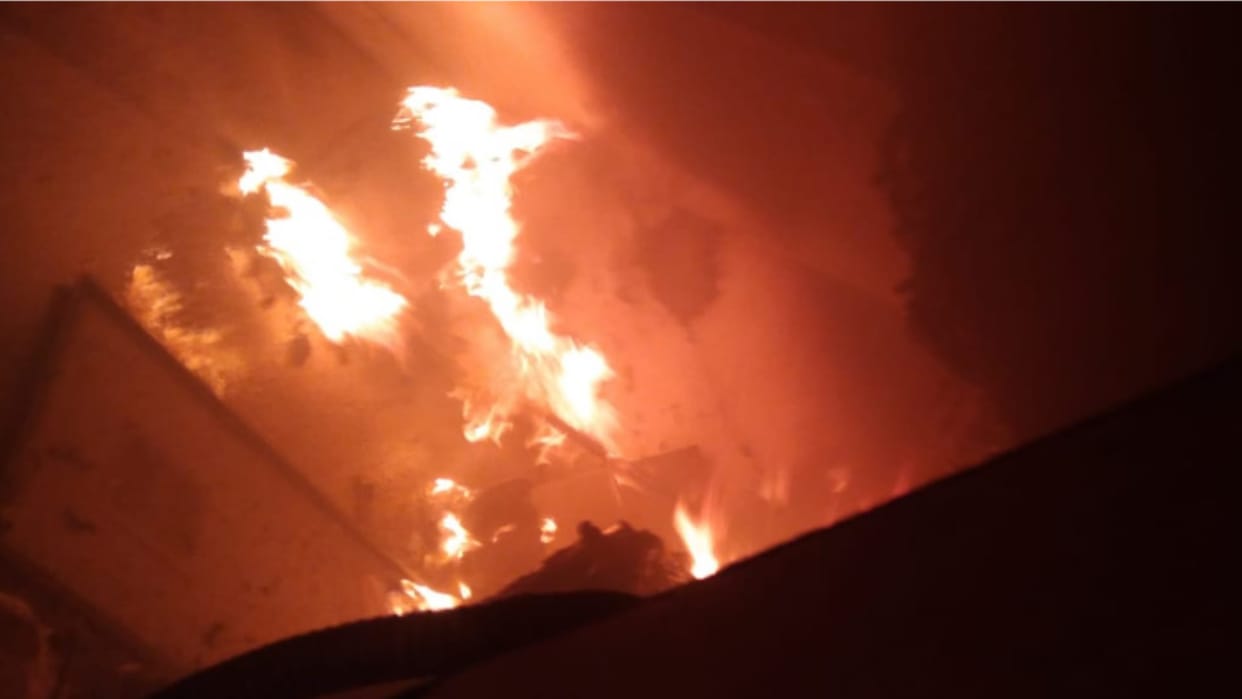 Meerut: Fire broke out in the meter installed in the colony, fire equipment failed