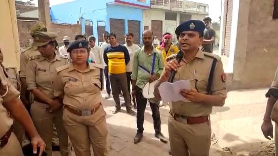 Police attached bookie Sunny Kabadia property worth three crores and twenty lakhs in Agra