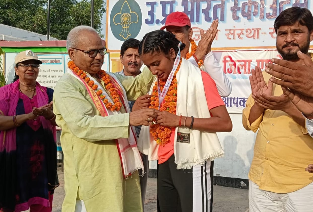 Dolly honored after winning medal in national competition