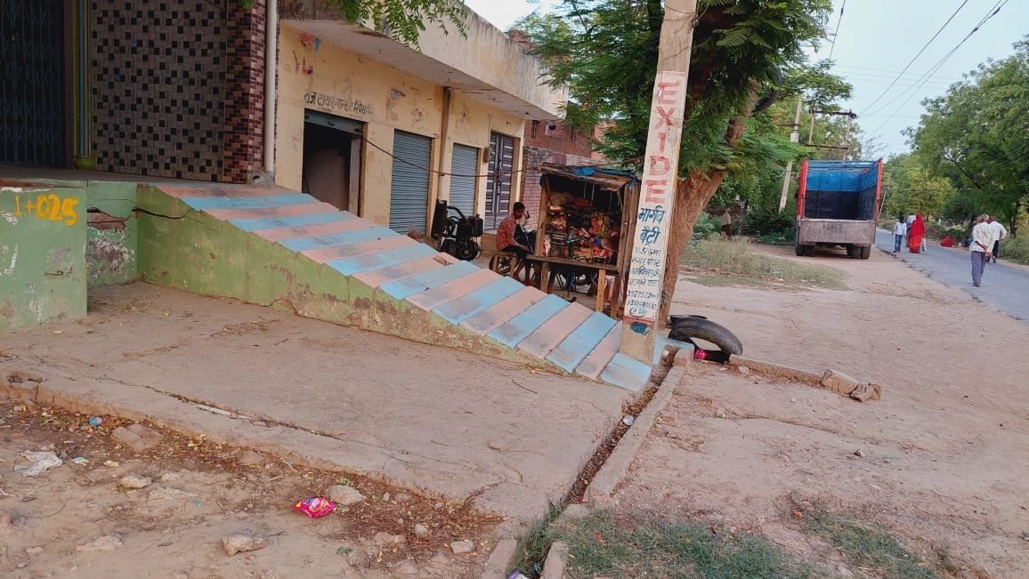 Now metering starts on Sakit Road, shop-houses on target