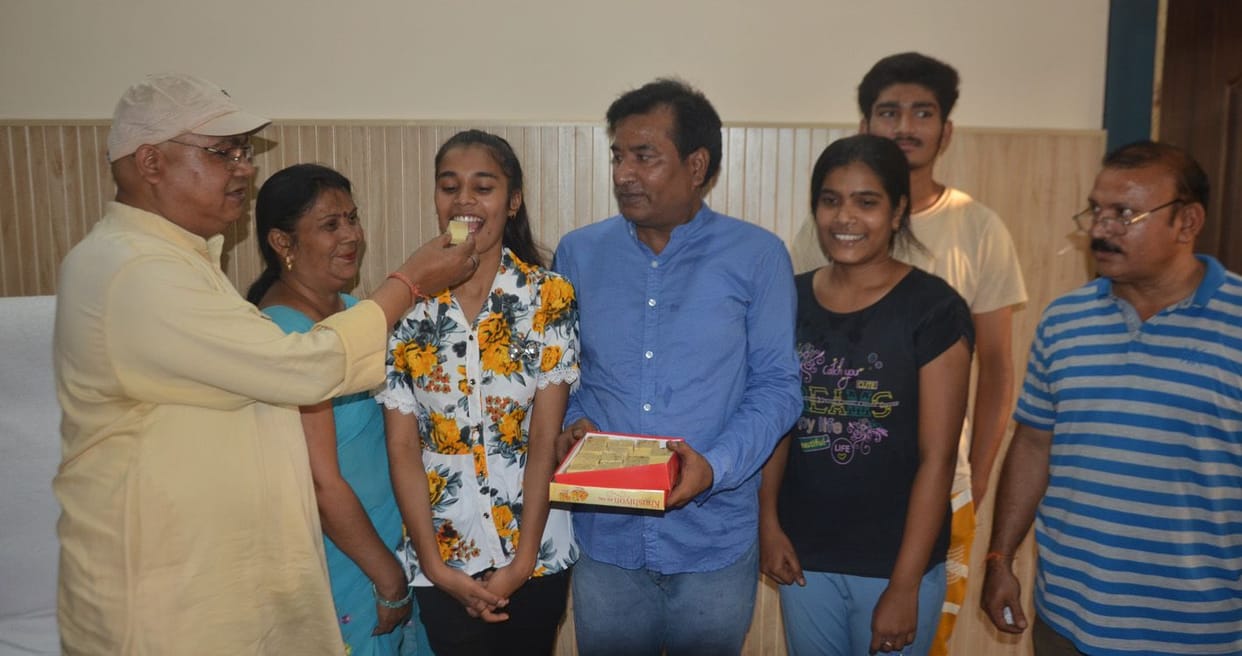 Diya wants to serve the country by becoming an IAS