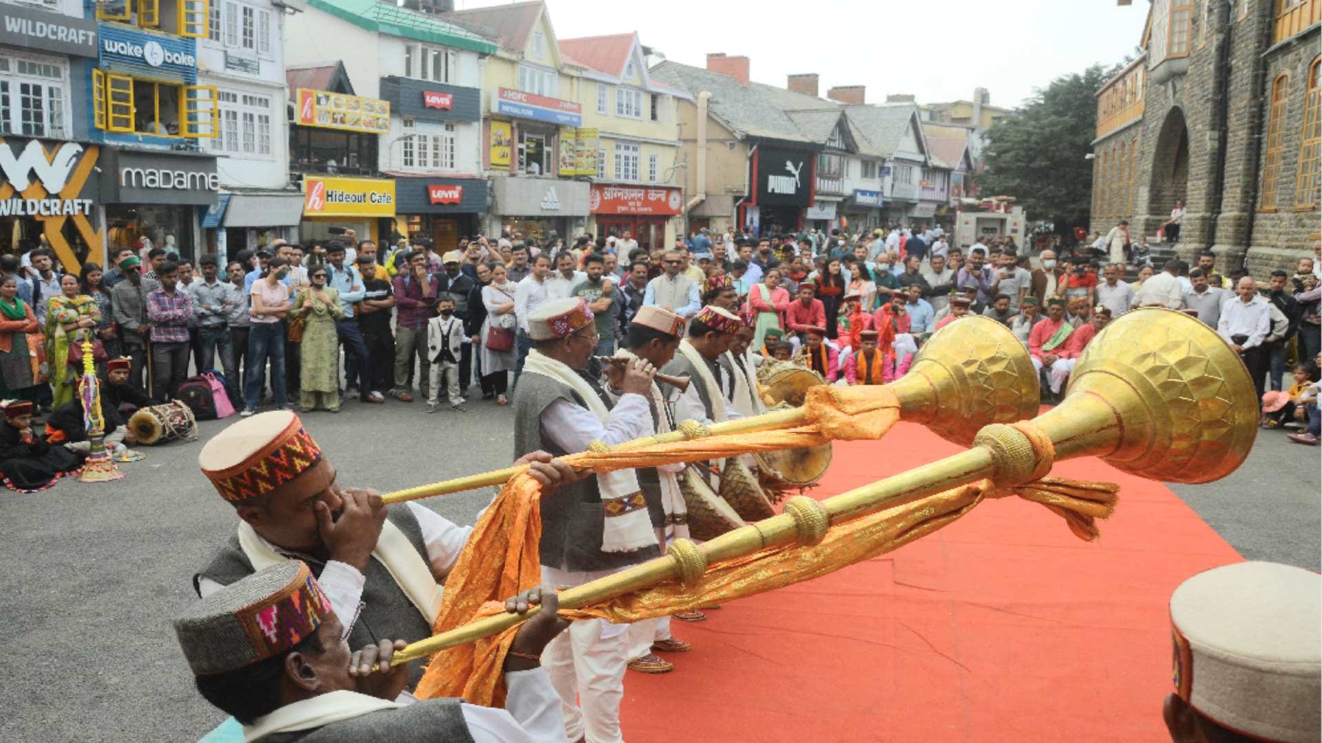 Shimla Summer Festival: In the second cultural night, Kuldeep sharma gave spectacular performance, Bajantris mesmerize people by the Dev Dhun