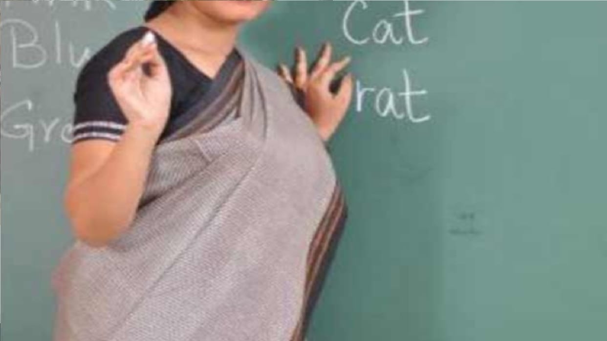 BSA Big action withheld salary of eight teachers including four headmasters in Mainpuri