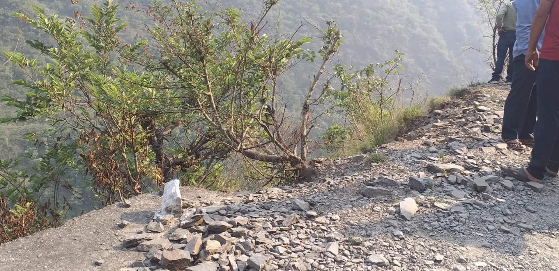 Uttarakhand Bus Accident, Dangerous part near Damta on Yamunotri Highway, See Photos