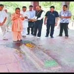 भक्त रसखान के समाधि स्थल पर सीएम योगी