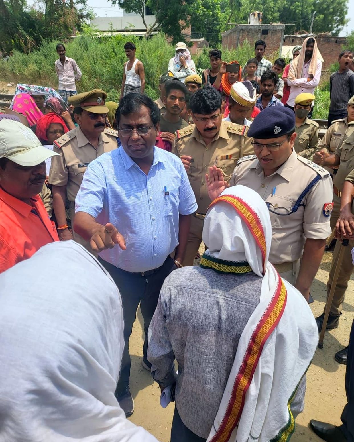 Villagers stopped doubling work by performing on the track