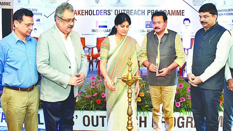 MP SP Singh Baghel demanded money from Union Minister of State for Commerce and Industry Anupriya Patel