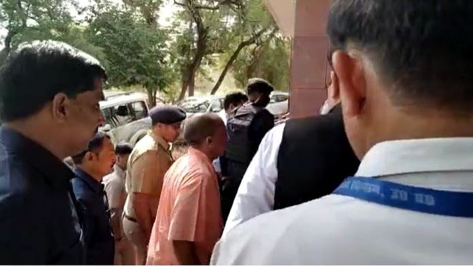 CM Yogi Adityanath performed worship at Shri Krishna Janmabhoomi in Mathura