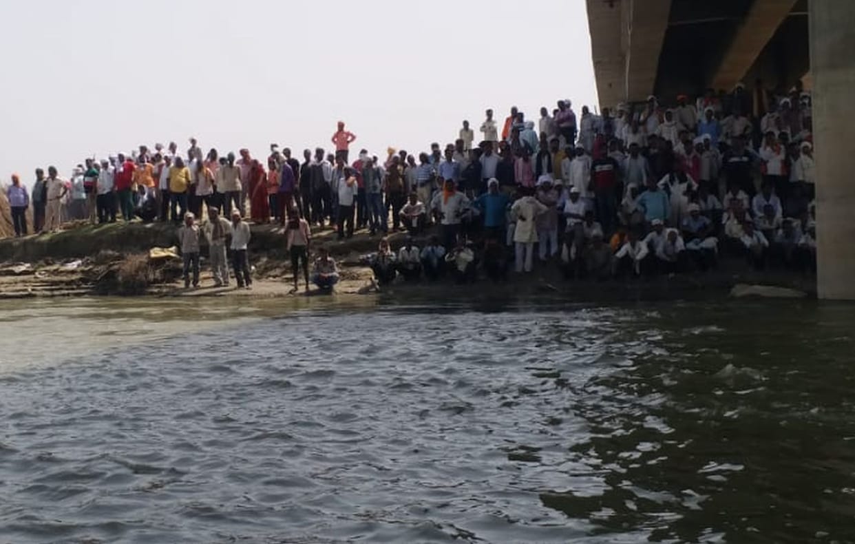 The young man who went to bathe in the Ganges in Dhai Ghat drowned