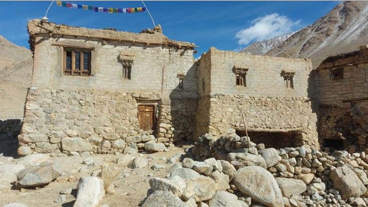 Leh Valley of Flowers to be become deserted Kulum village of leh 3 Idiots film Ranchos Sonam Wangchuk started initiative