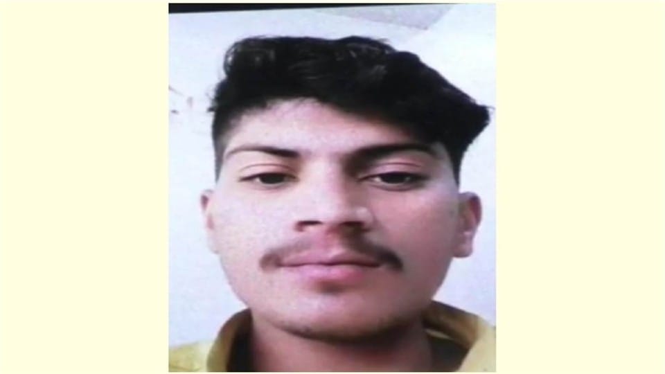 Indore News: Lost money in online game Ludo, started living under stress, committed suicide by hanging