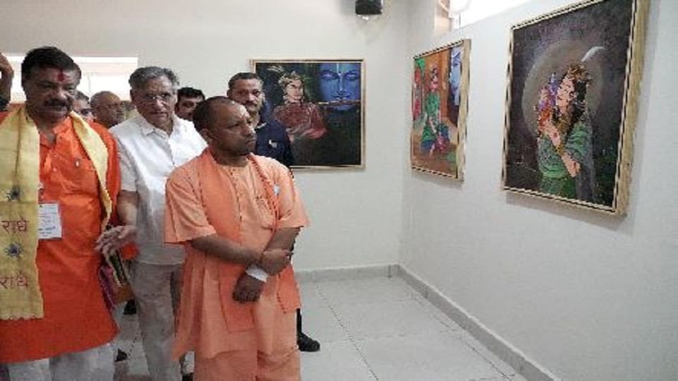 CM Yogi Adityanath visited samadhi site of Krishna Bhakt Raskhan and Taj Bibi located at Ramnareti on banks of Yamuna Mathura