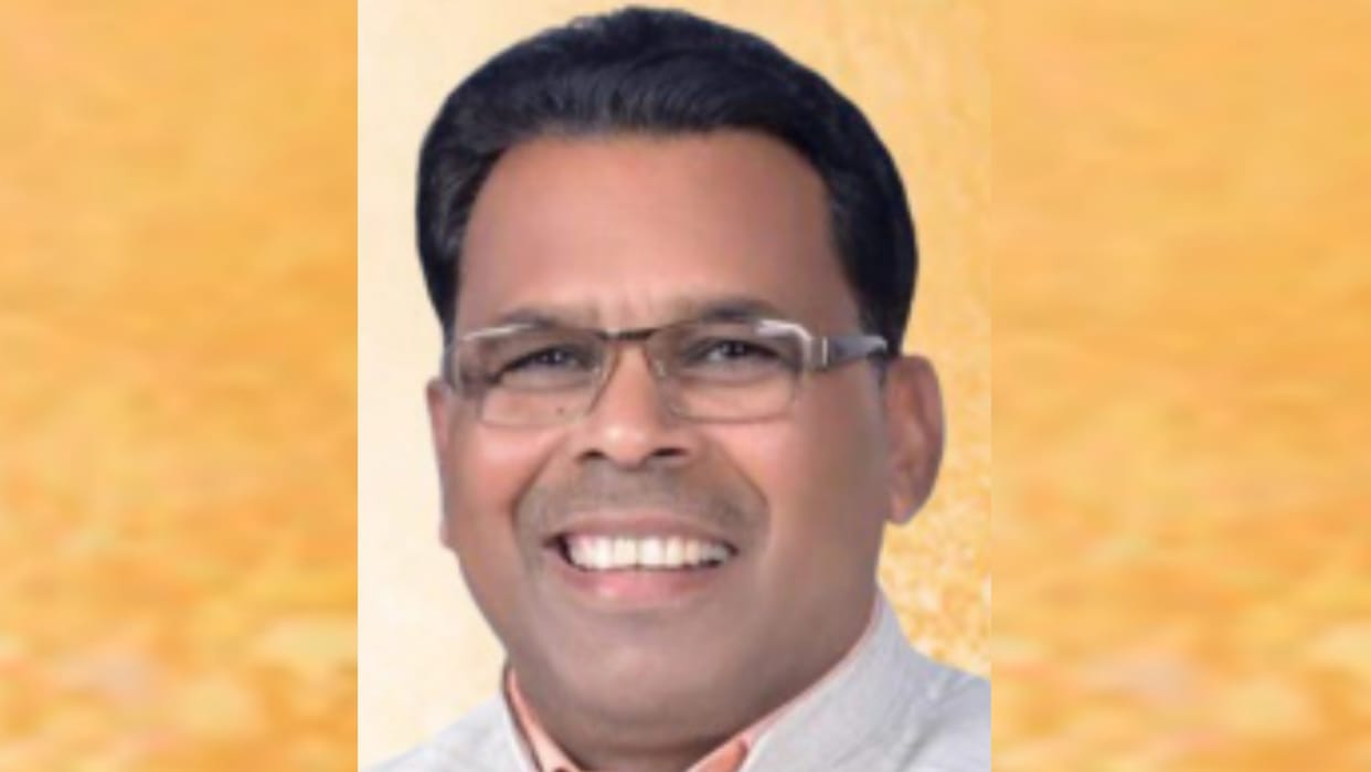 UP Minister Narendra Kashyap found corona positive.