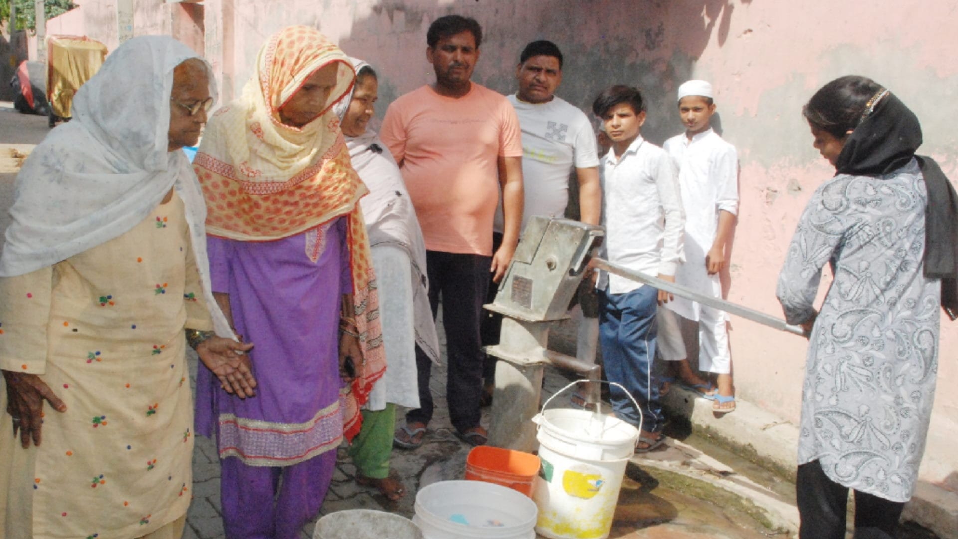 Crisis: more than 30 thousand people trouble for drinking water in Baghpat district of UP