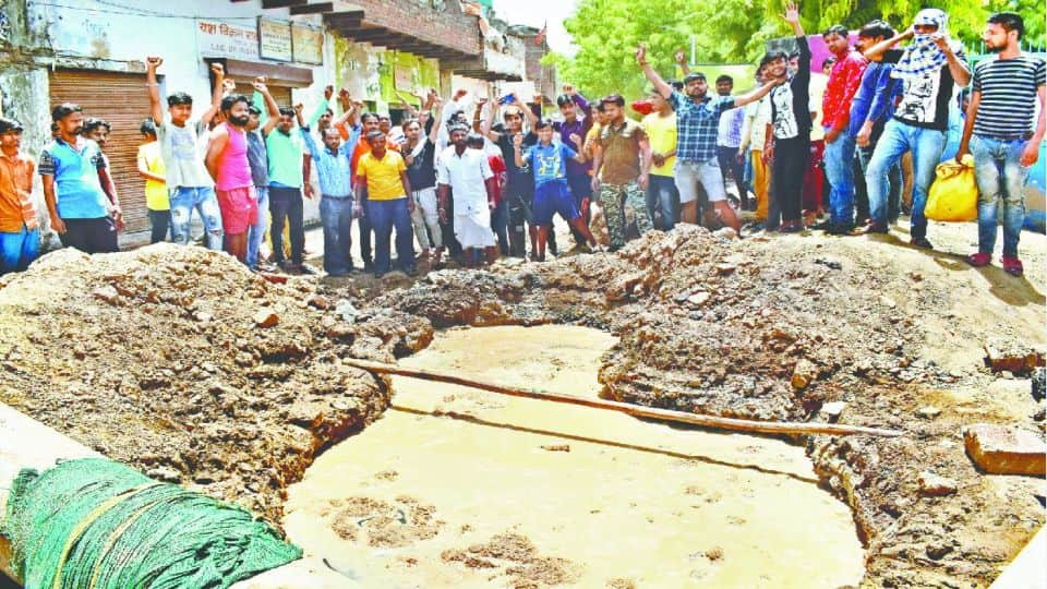 six year old boy death case accused contractor arrested in agra