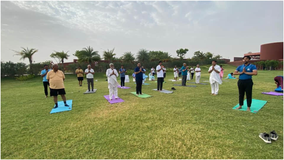 BJP MLAs living in enclosure did yoga meditation and exercise Jaipur Rajasthan