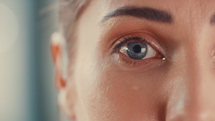 conjunctivitis pink eye symptoms causes and treatment, how to prevent eye flu in hindi