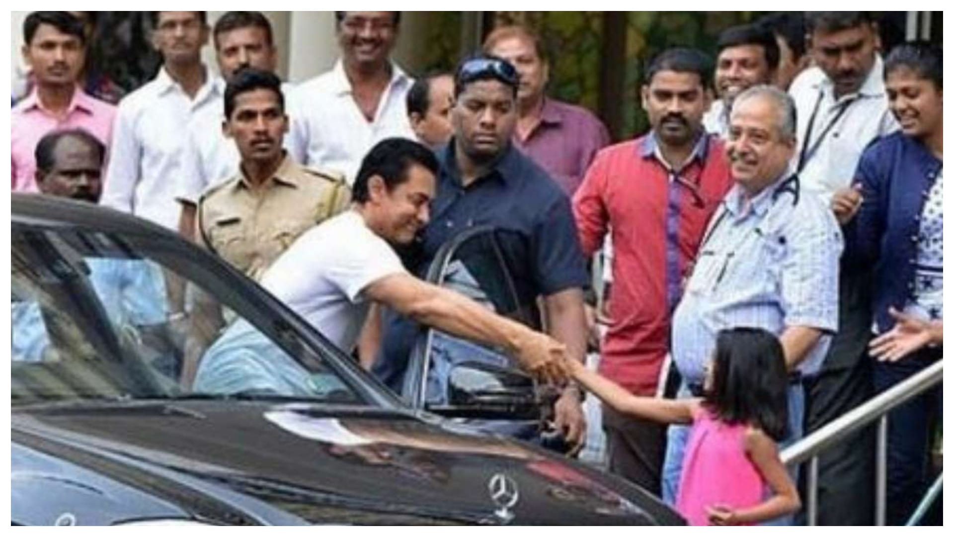salman khan security: know about Shah Rukh Khan Aamir khan Amitabh Bachchan Akshay kumar bodyguards and their salaries