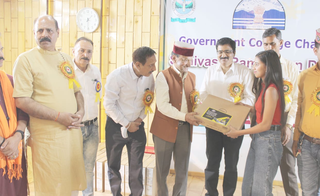 727 meritorious got laptops after a long wait
