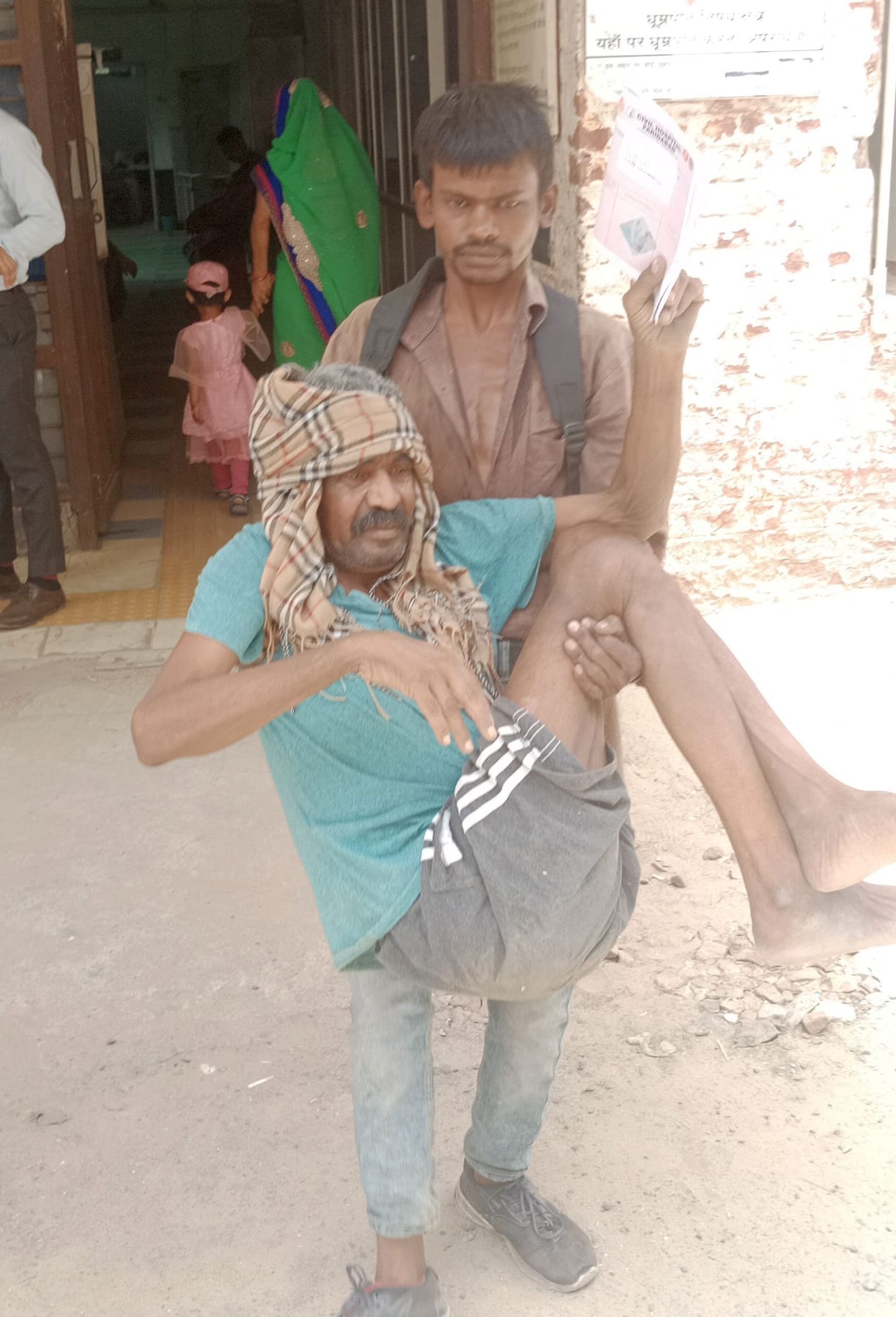 Divyang wandering without wheelchair certificate, relatives seen in the old building of Health Department