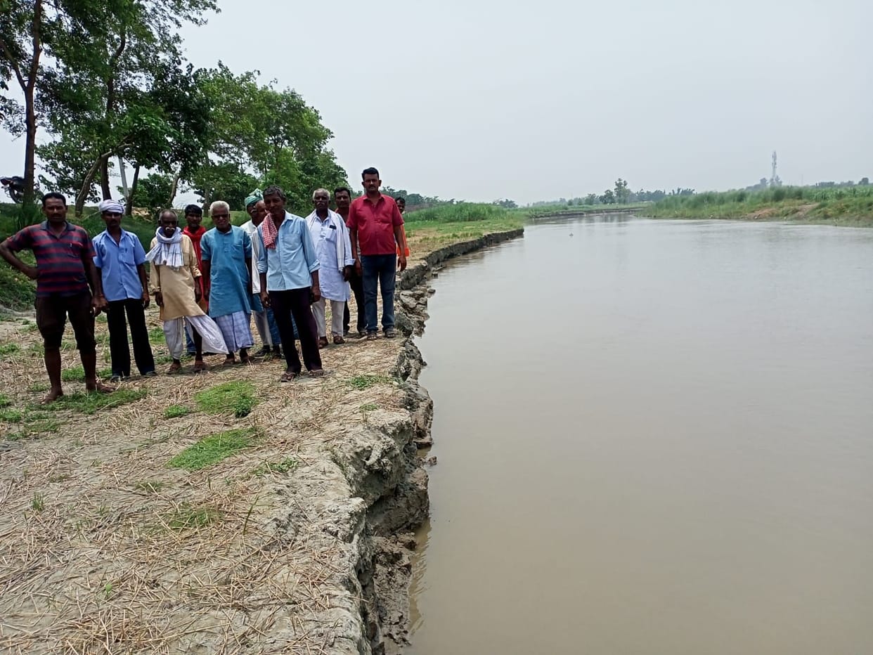 The danger of erosion from the Bansi river started looming on the Golaghat-Jogni link road