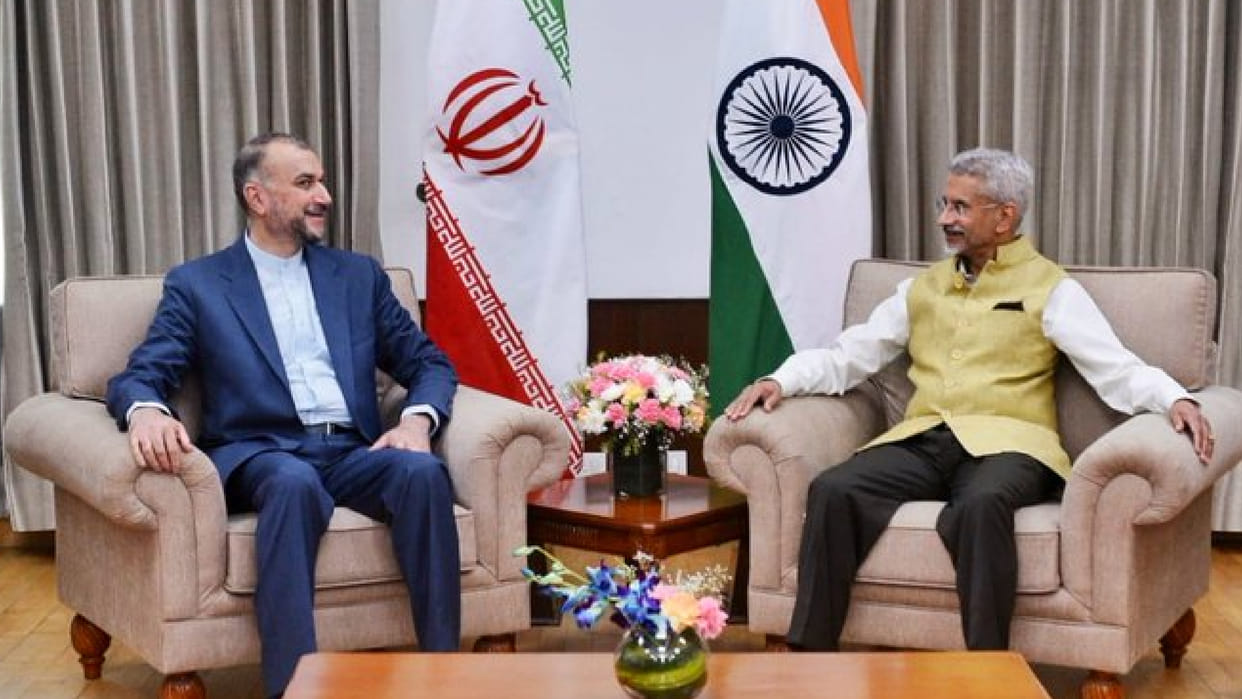 Iran Foreign Minister Visit Seeing the challenges the Foreign Minister has started in his efforts talked to Iran