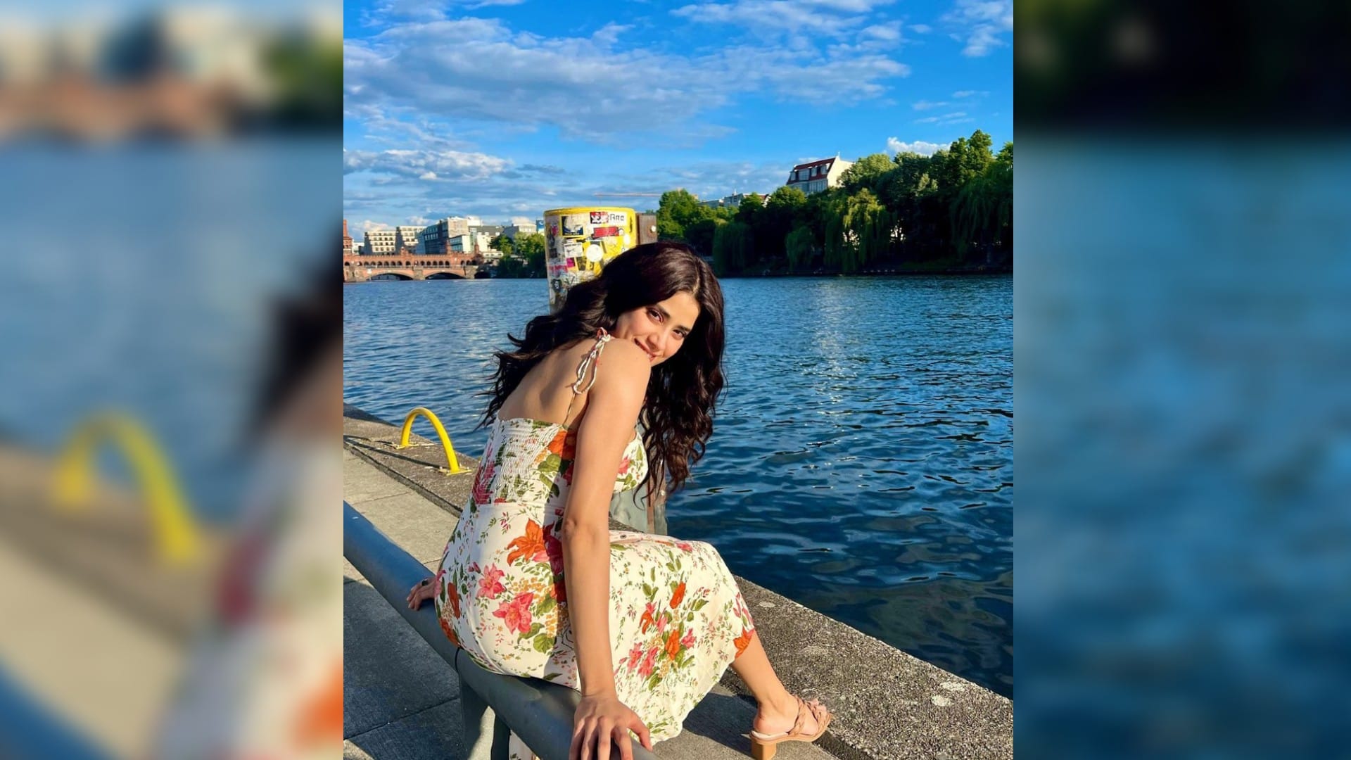 Bawaal Actress Janhvi Kapoor shared beautiful pictures from Berlin, see amazing photos here