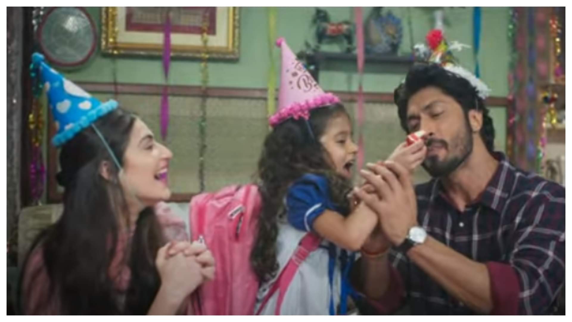 Who is Nandini aka Riddhi Sharma the child artist of Khuda Hafiz 2 shared the screen with Dhoni and Varun Dhawan