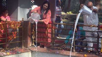 Kheer Bhawani Mela: Tulmula resonated with the cheers of Kheer Bhawani, Kashmiri Pandits prayed for peace