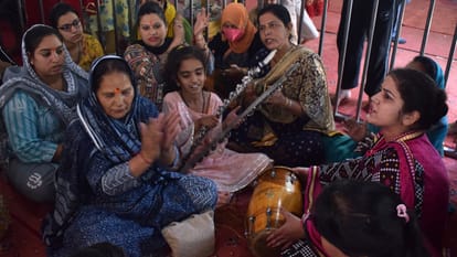 Kheer Bhawani Mela: Tulmula resonated with the cheers of Kheer Bhawani, Kashmiri Pandits prayed for peace