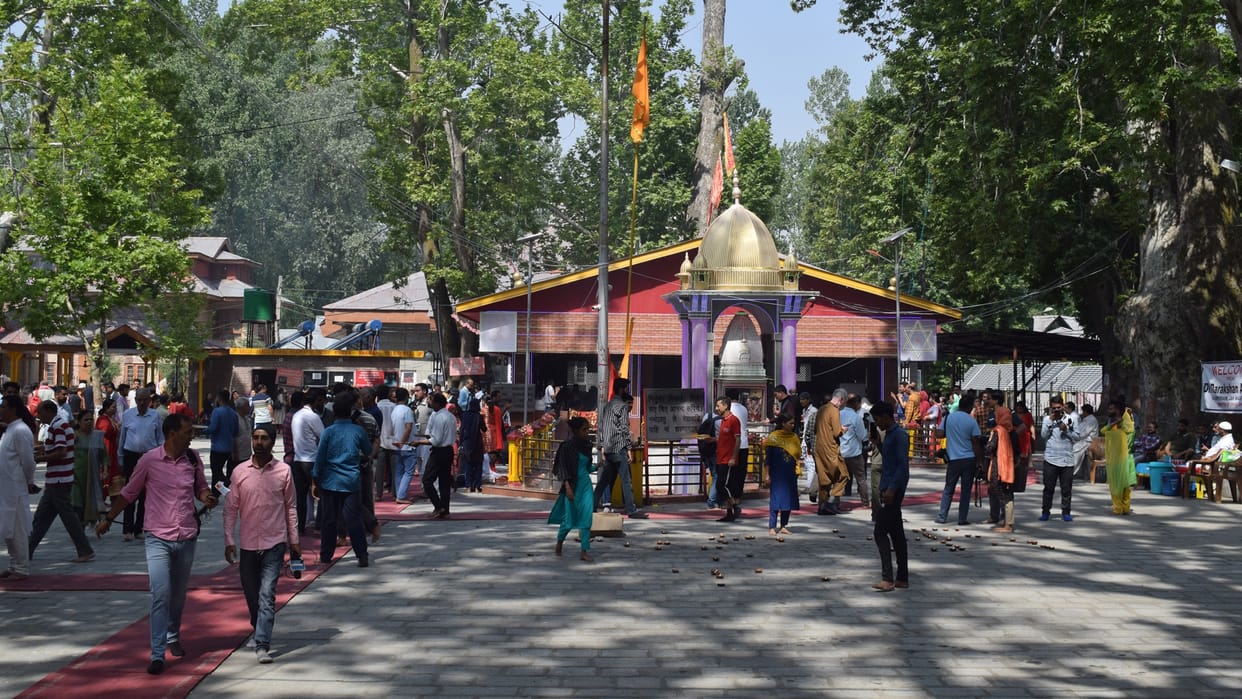 kheer bhawani mela pm modi and lg manoj sinha greetings kashmiri pandits on jyeshtha ashtami pray fro well being