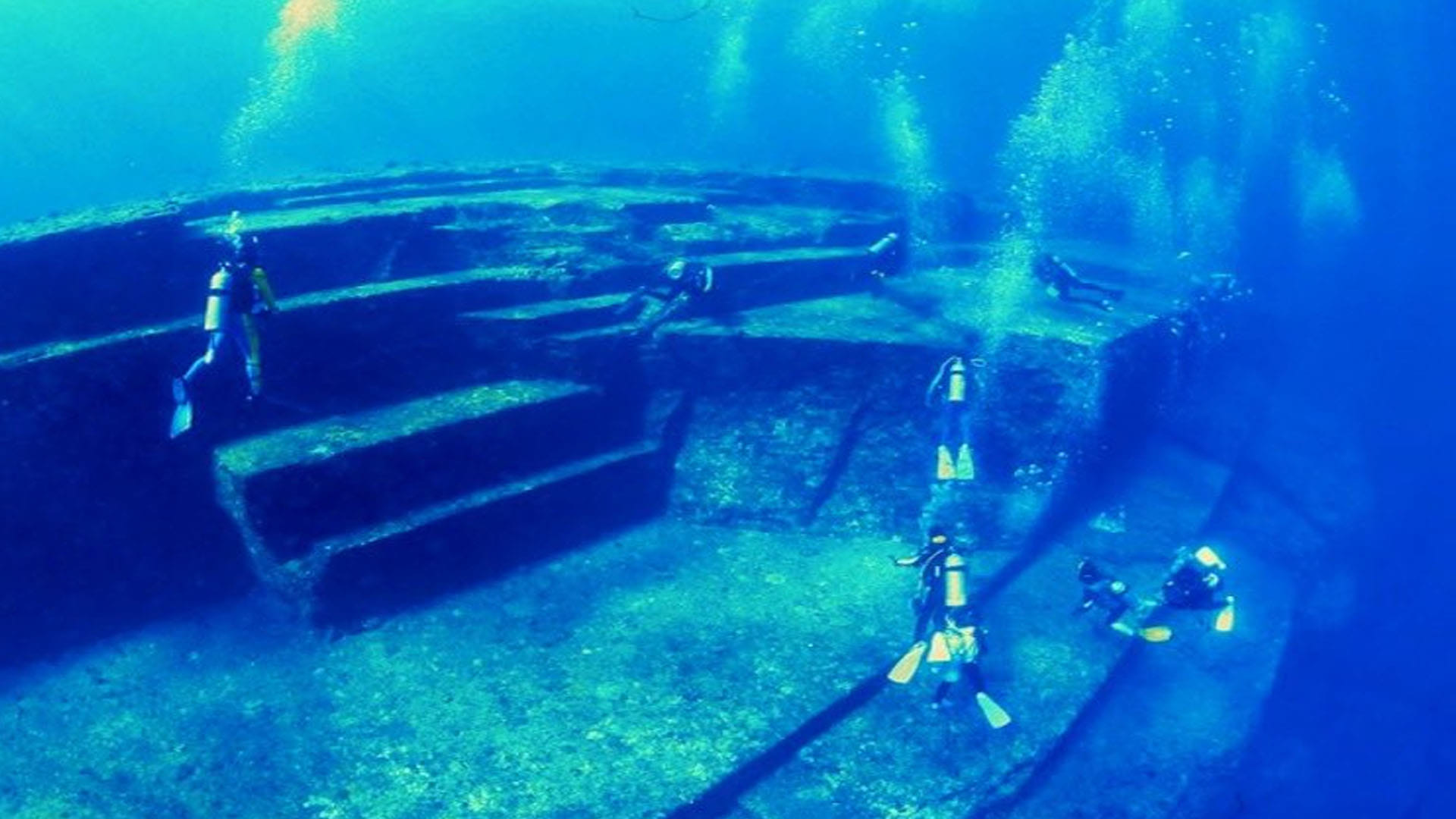 World Ocean Day: Most Mysterious Places in the Oceans Know More in Hindi
