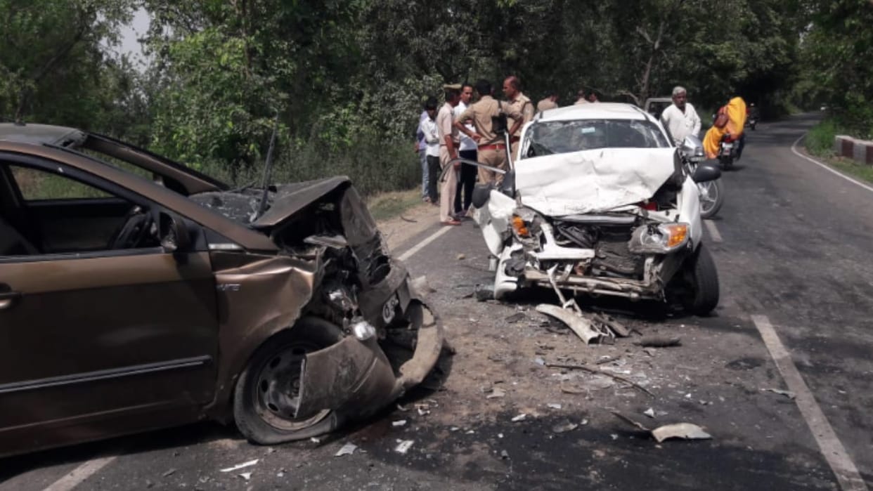 man died in an accident in saharanpur while he was going to his in-laws' house, two injured