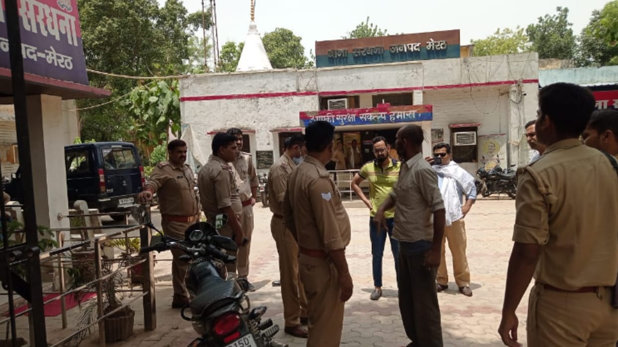 Meerut: Third degree given to the youth in the police station, the condition is serious