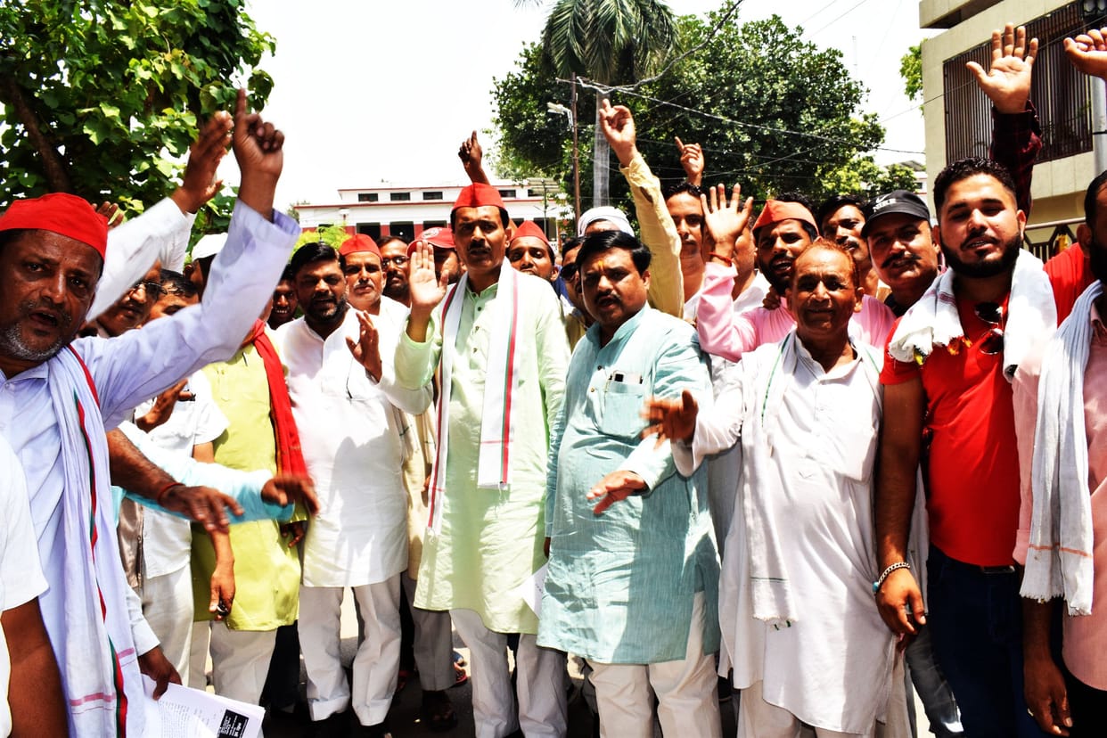 20-20 lakh compensation should be given to the deceased dependents of Bhanderi