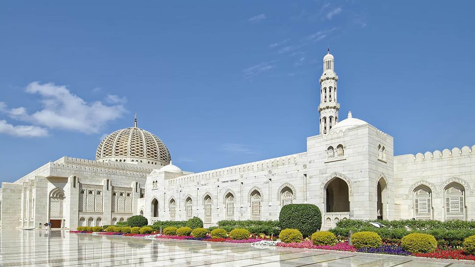 Know Arab Countries Weird Rules And Regulations In Hindi