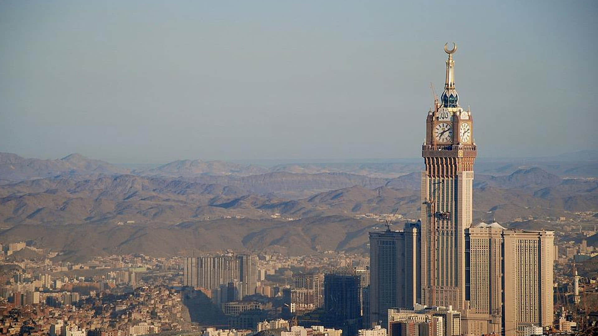 Know Arab Countries Weird Rules And Regulations In Hindi