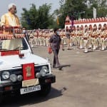 उधमपुर में पासिंग आउट परेड की सलामी लेते एलजी मनोज सिन्हा