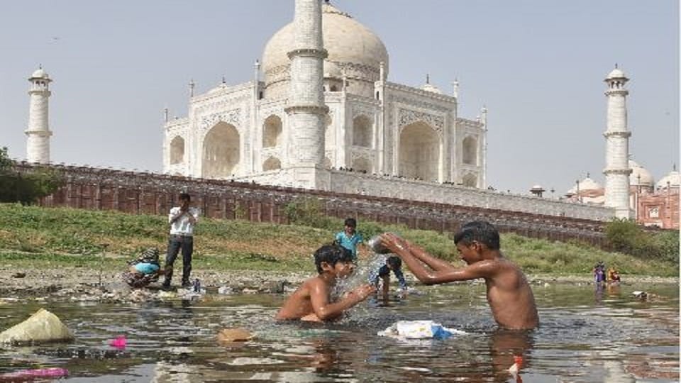 Yamuna water level decreased by eight inches in three days during the rainy season