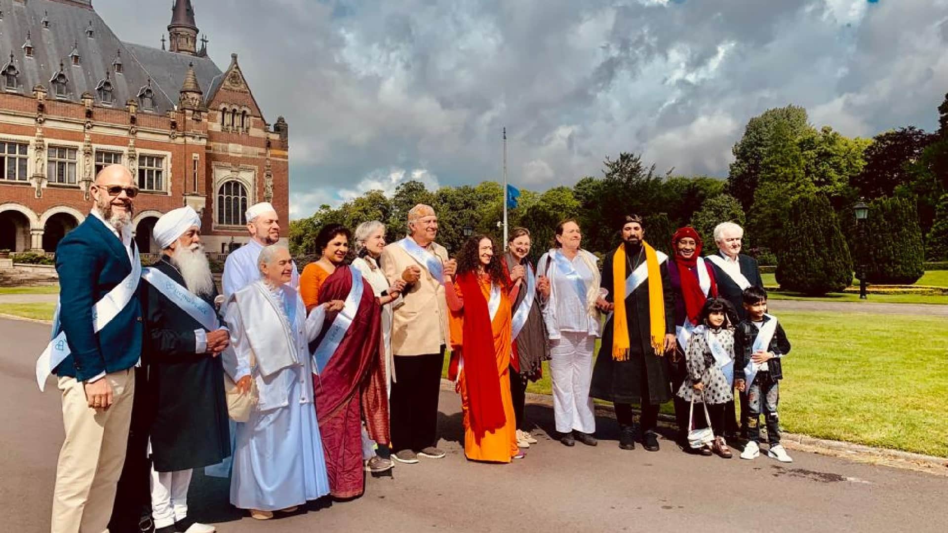 Five year old Samar of Ajmer gave message of saving water in Netherlands