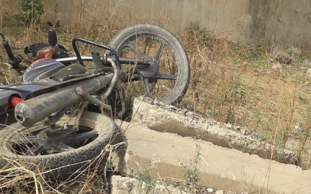 Two children died on the road due to slipping of bike cremated in mainpuri