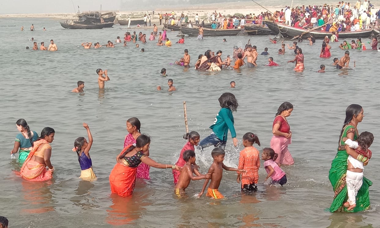 People took a dip of faith on Ganga Dussehra