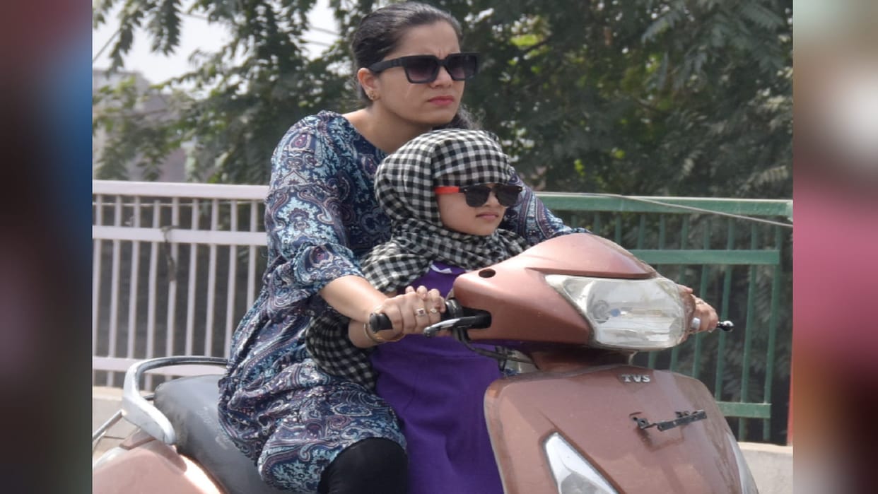 Weather: relief from heat, AQI came to 200, forecast of showers with strong winds
