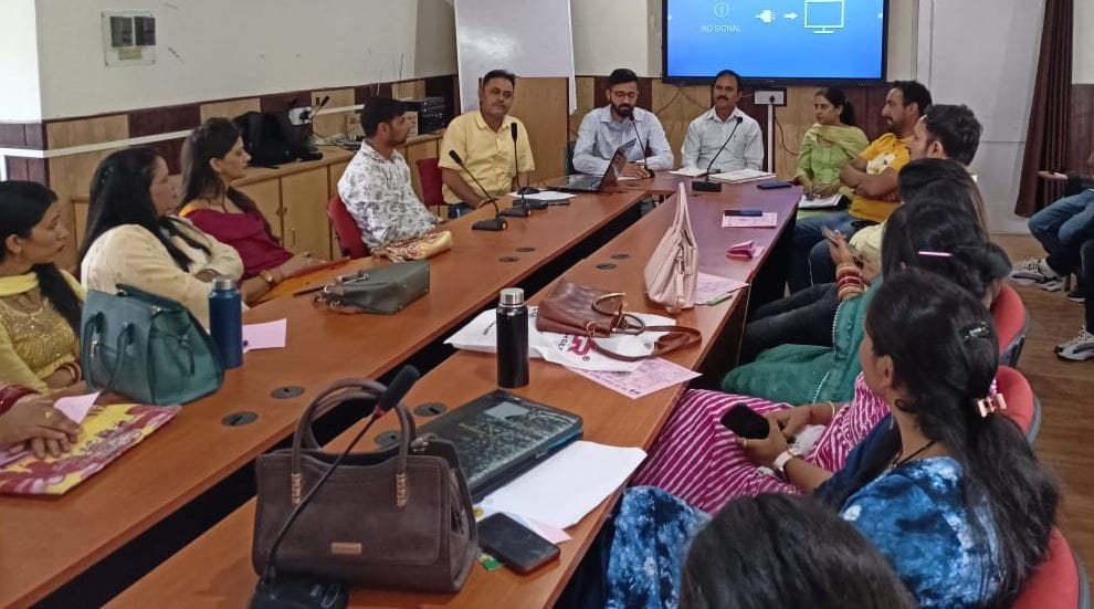 Link school students to skill development scheme