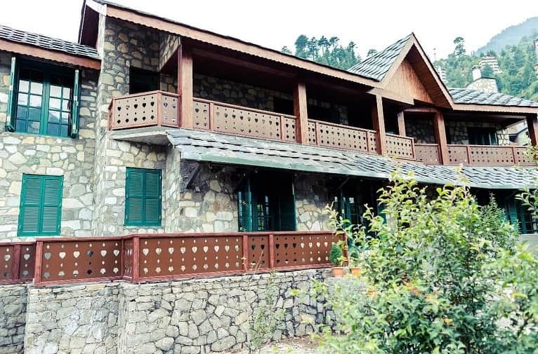 Kangana Ranaut shared the photos of her newly built house from manali himachal pradesh